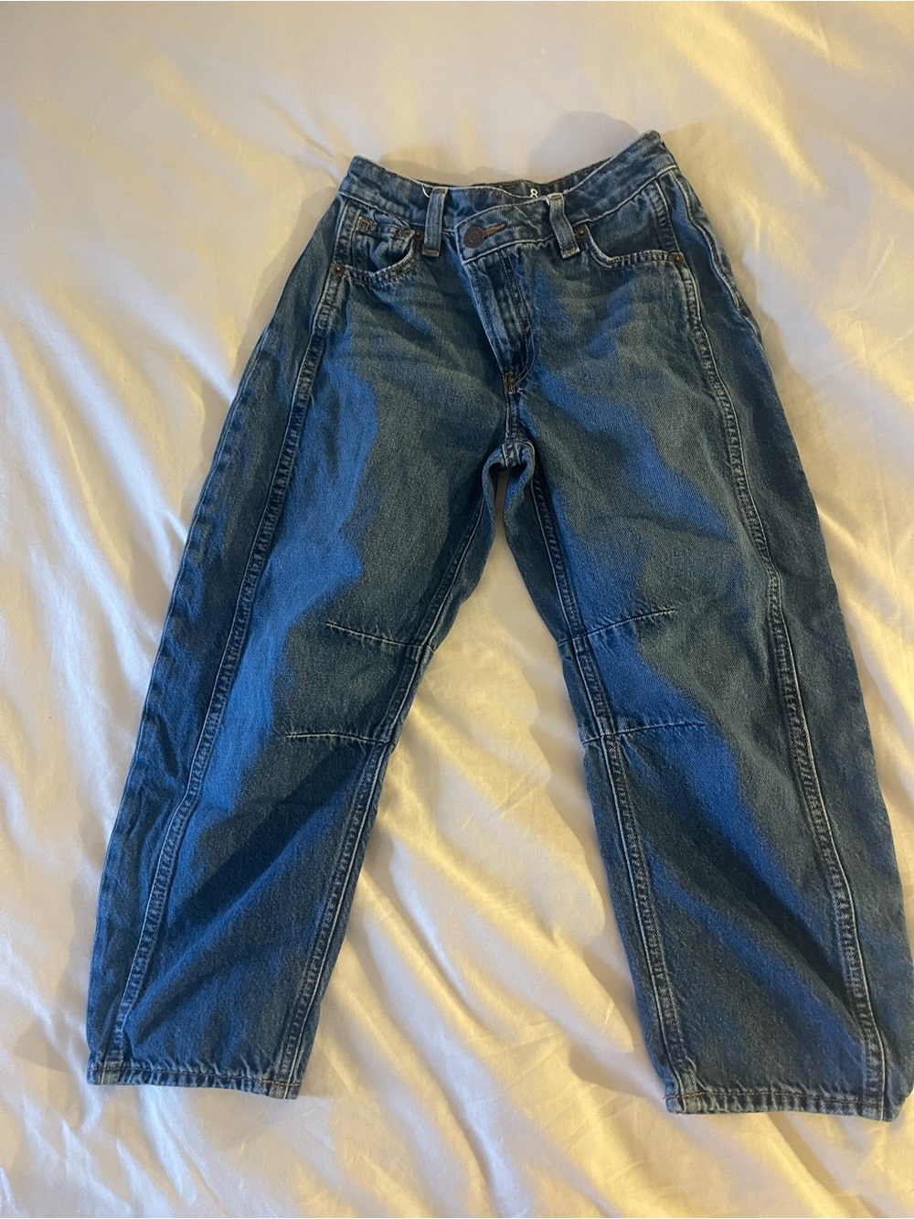 GAP Girls Size 8 Dark Blue Horseshoe (darted) Denim Jeans